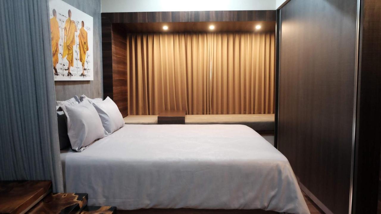 Lavenderbnb Room 2 At Uttara The Icon Apartment Yogyakarta Bagian luar foto
