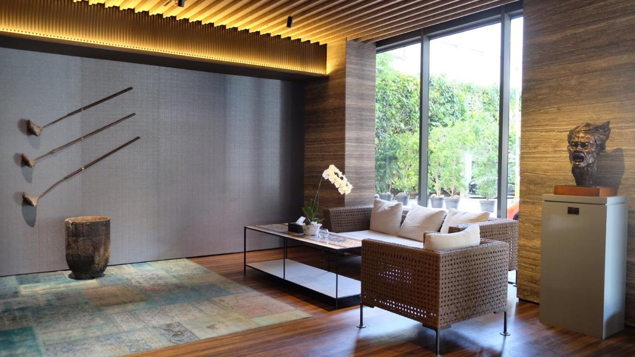 Lavenderbnb Room 2 At Uttara The Icon Apartment Yogyakarta Bagian luar foto